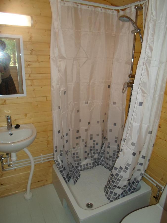 Tihase Puhkemajake Pärnu Buitenkant foto
