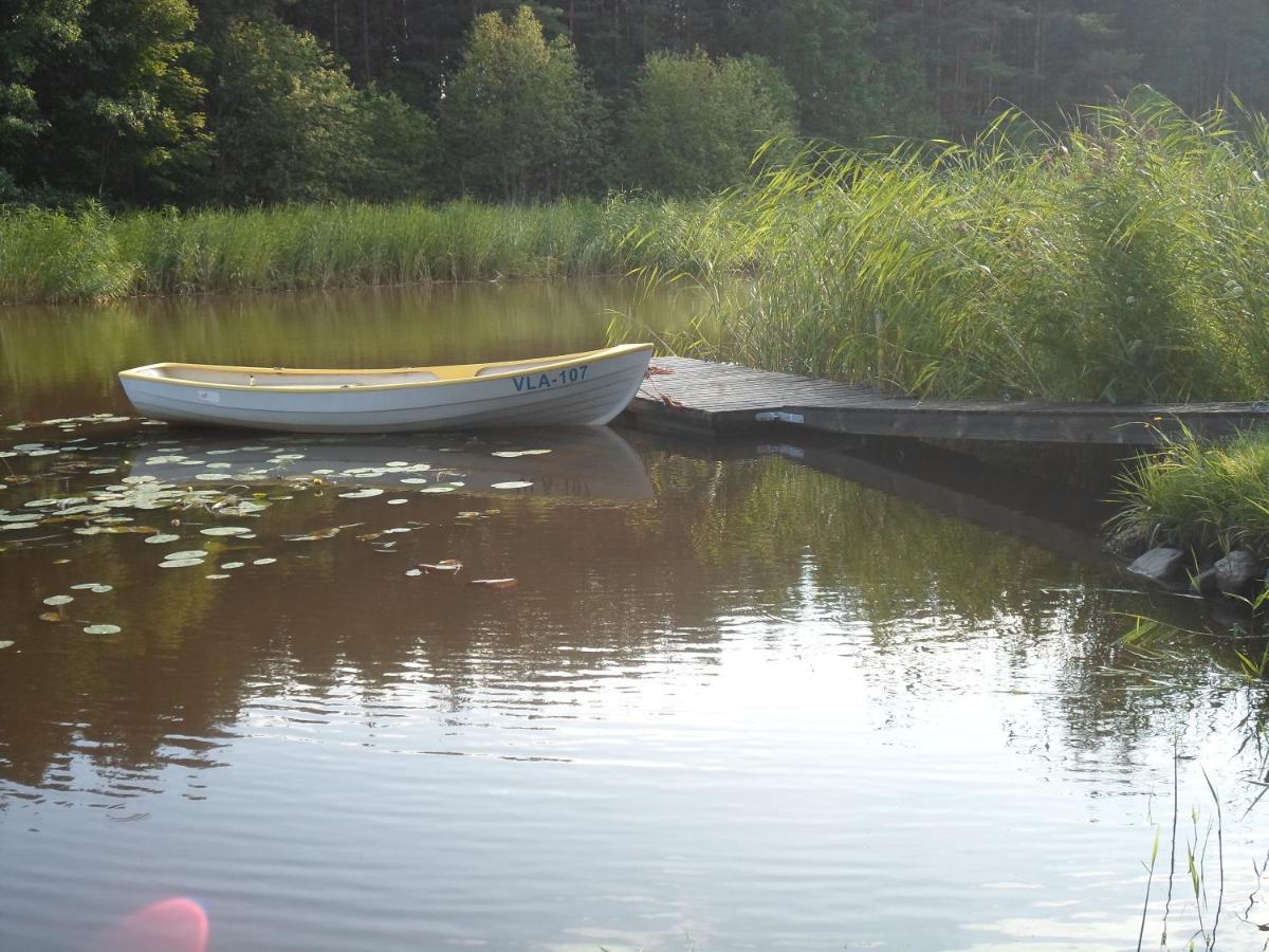 Tihase Puhkemajake Pärnu Buitenkant foto