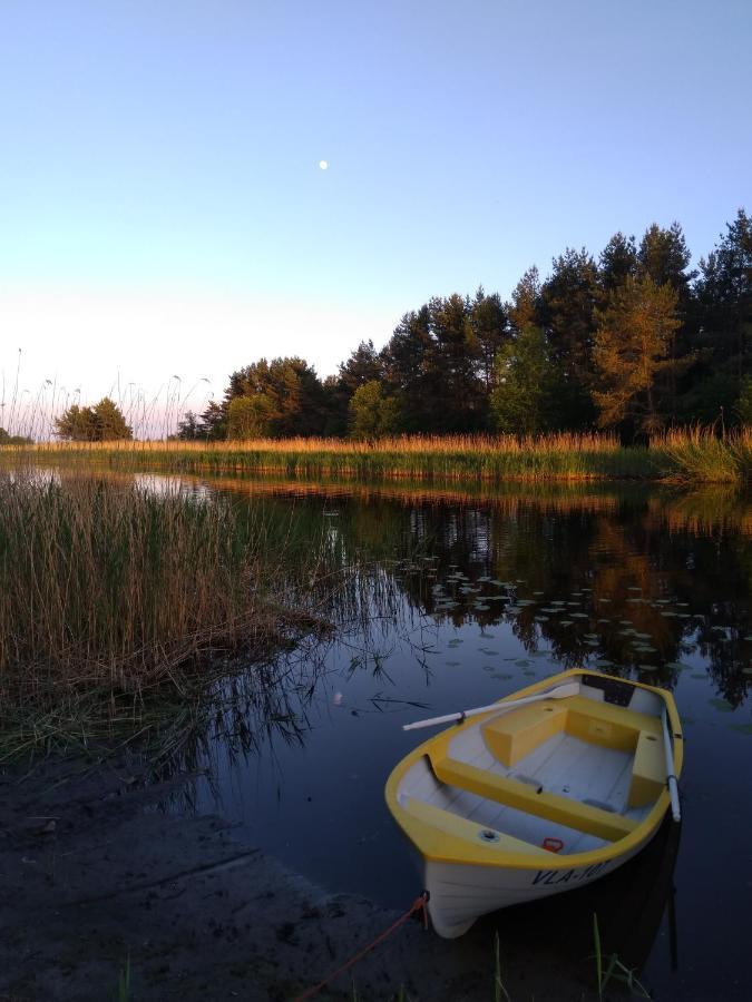 Tihase Puhkemajake Pärnu Buitenkant foto