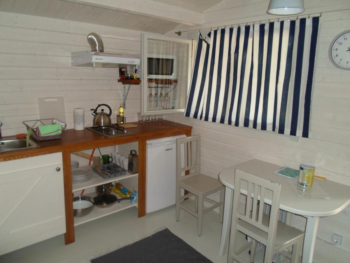 Tihase Puhkemajake Pärnu Buitenkant foto
